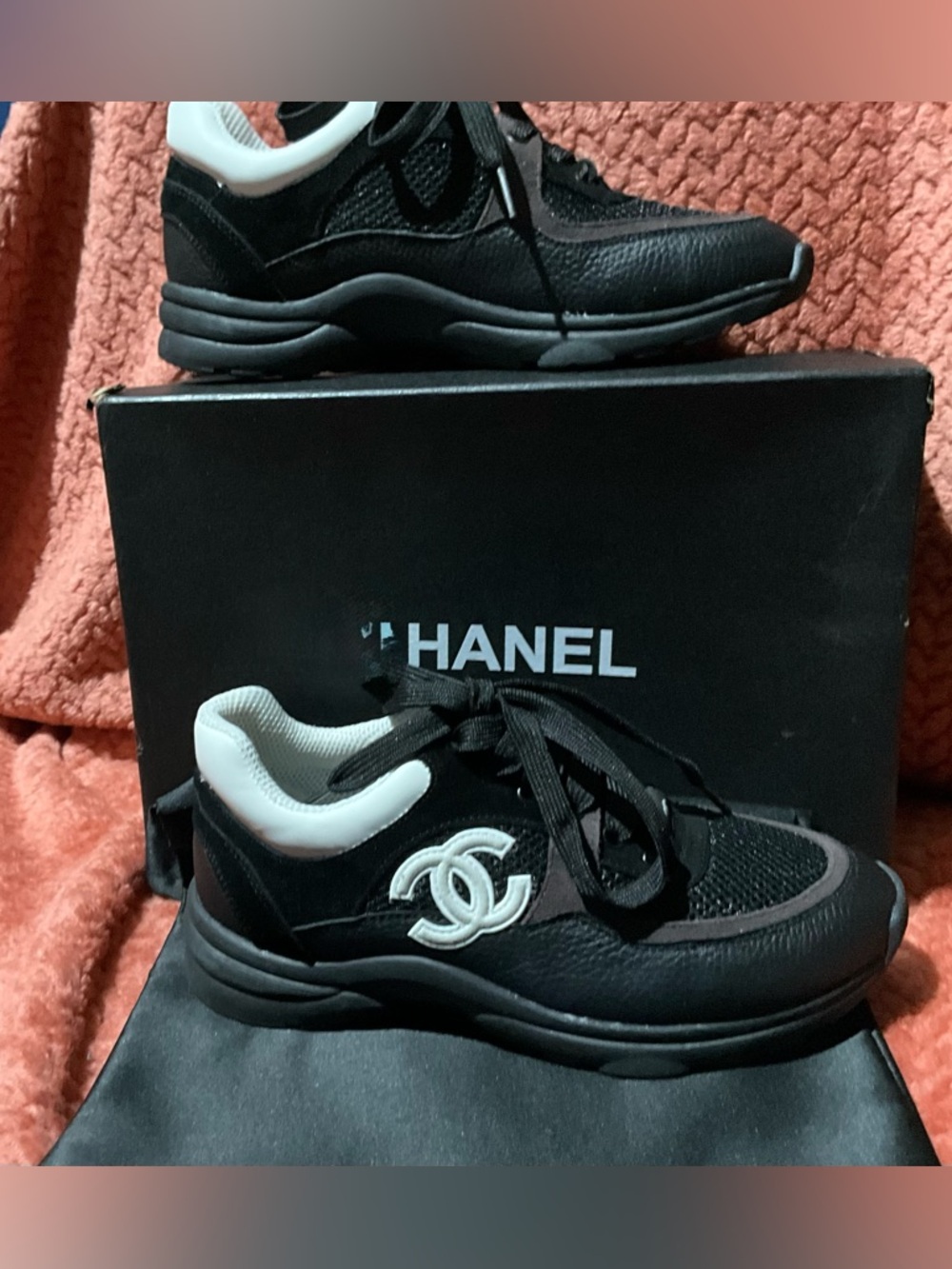 DHGate Luxury Paris Chic Style Leather sneaker New Size 6 w dust bag Box 🥇🏆